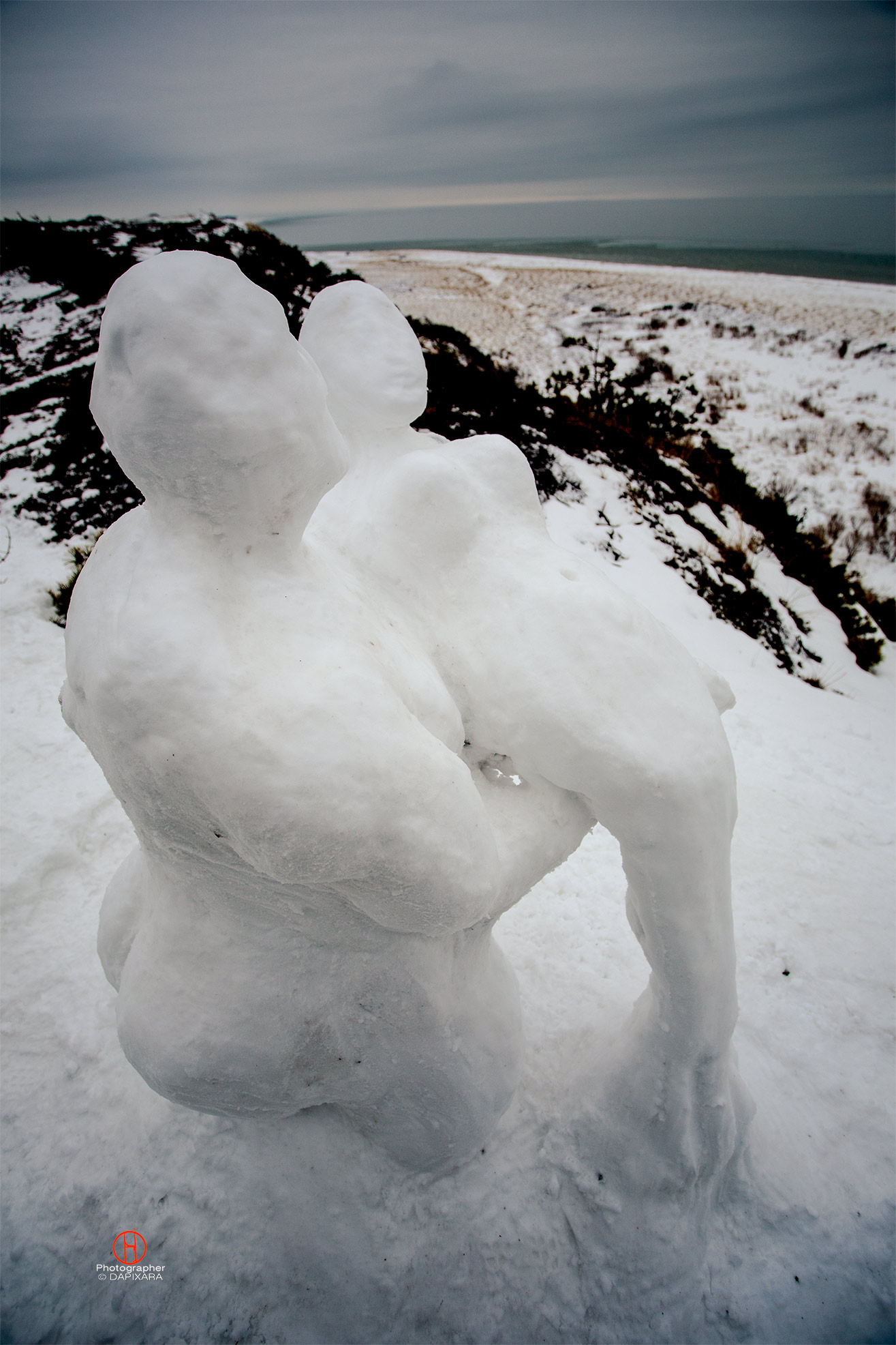 Fifty-Shades-Of-Grey-Snow-Sculpture